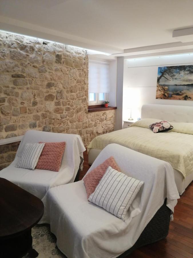 V&M Luxury Studio Паг Экстерьер фото